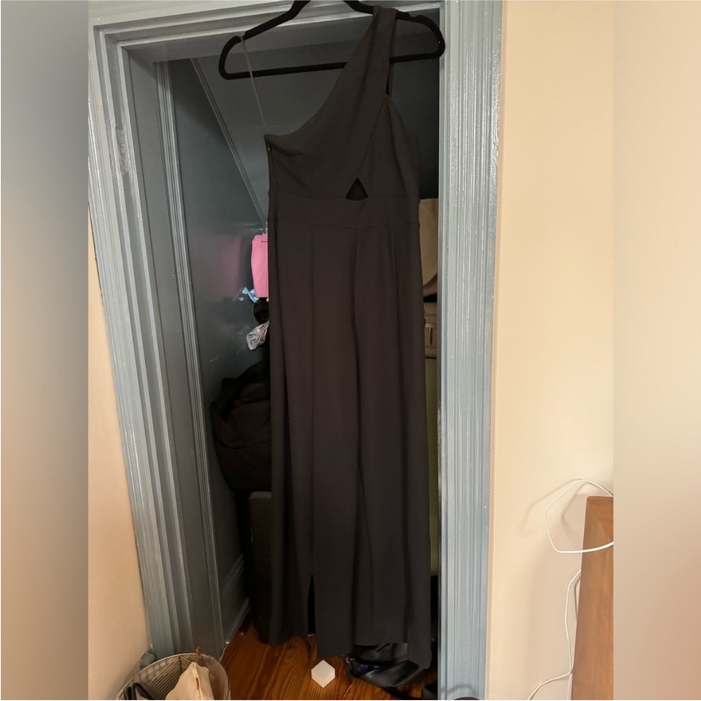 One shoulder jumpsuit (small petite) - Picture 3 of 3
